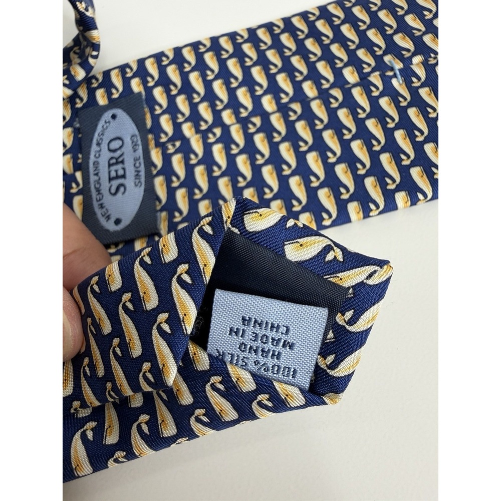 NEW Sero Men Navy Whale Print Silk Necktie Preppy Nautical Coastal 3 3/8 X 60 - Picture 4 of 8